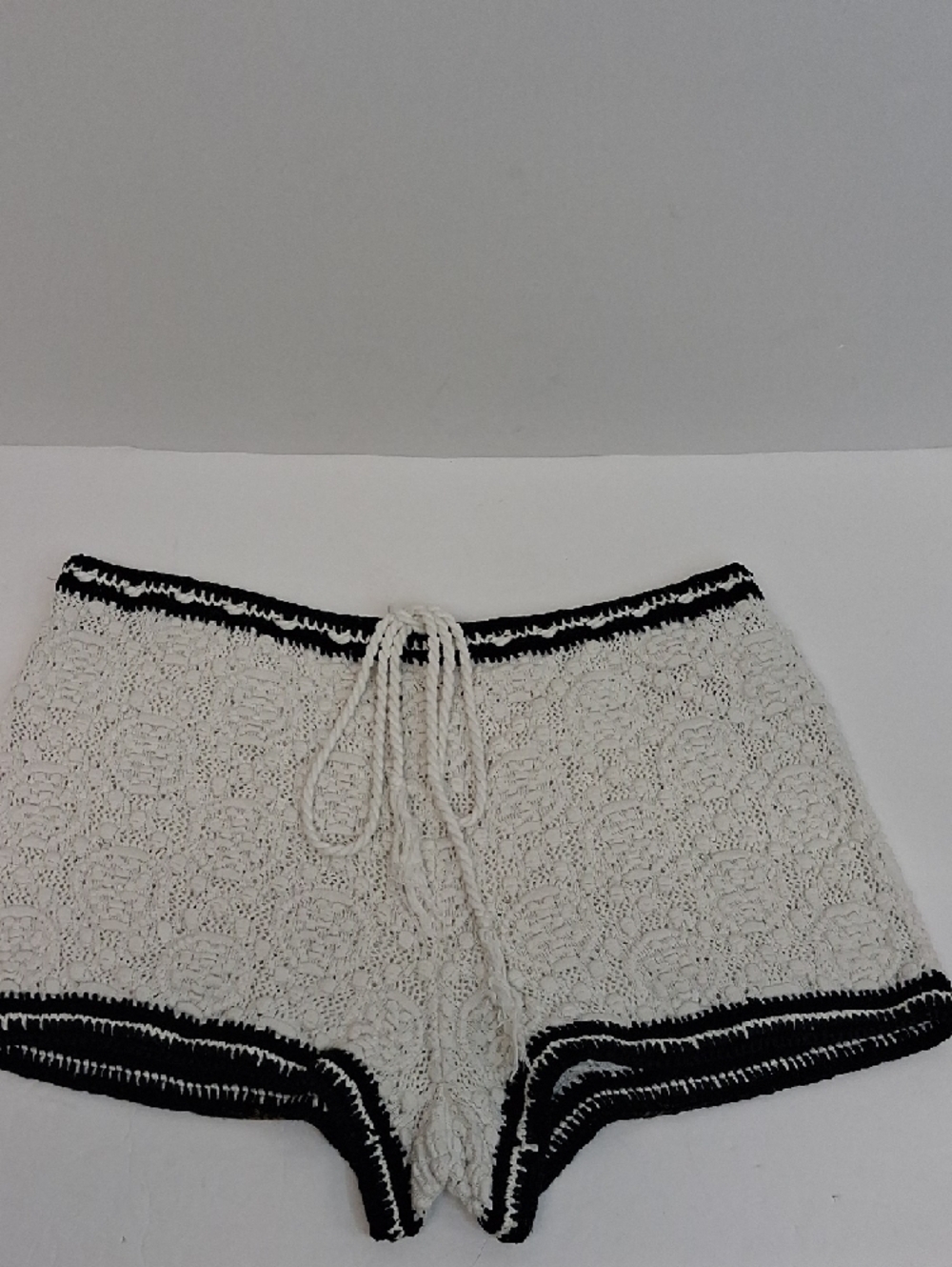 Tory Burch Crochet Knit Lounge Shorts Cream Black Trim Drawstring Size Small - Picture 3 of 10